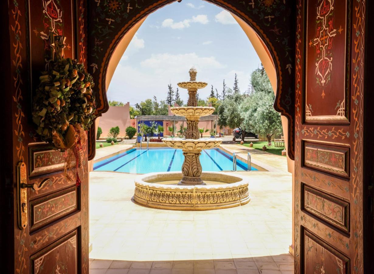 Tiguemine Sarah Hotel Douar Akkara Buitenkant foto