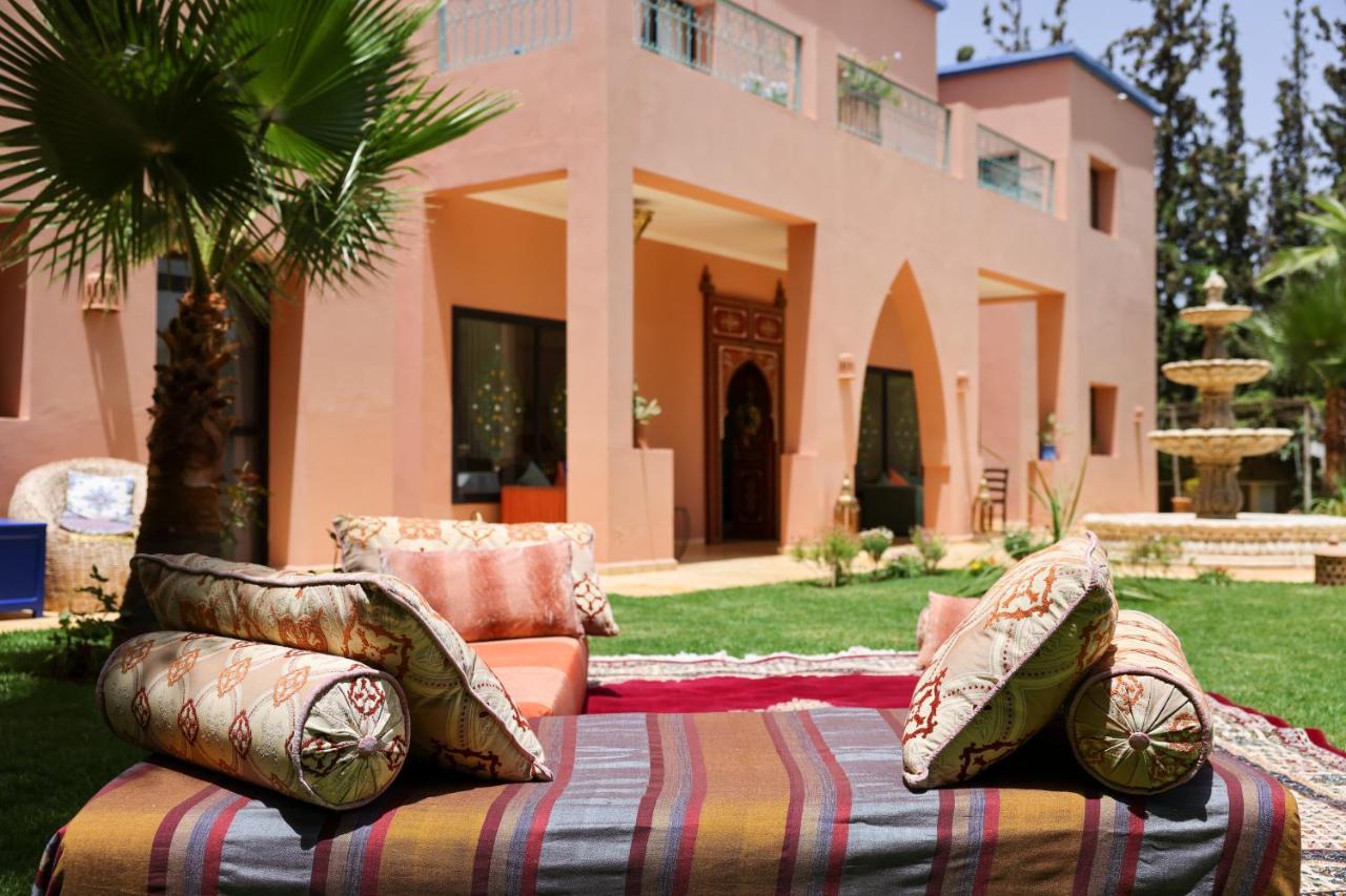 Tiguemine Sarah Hotel Douar Akkara Buitenkant foto