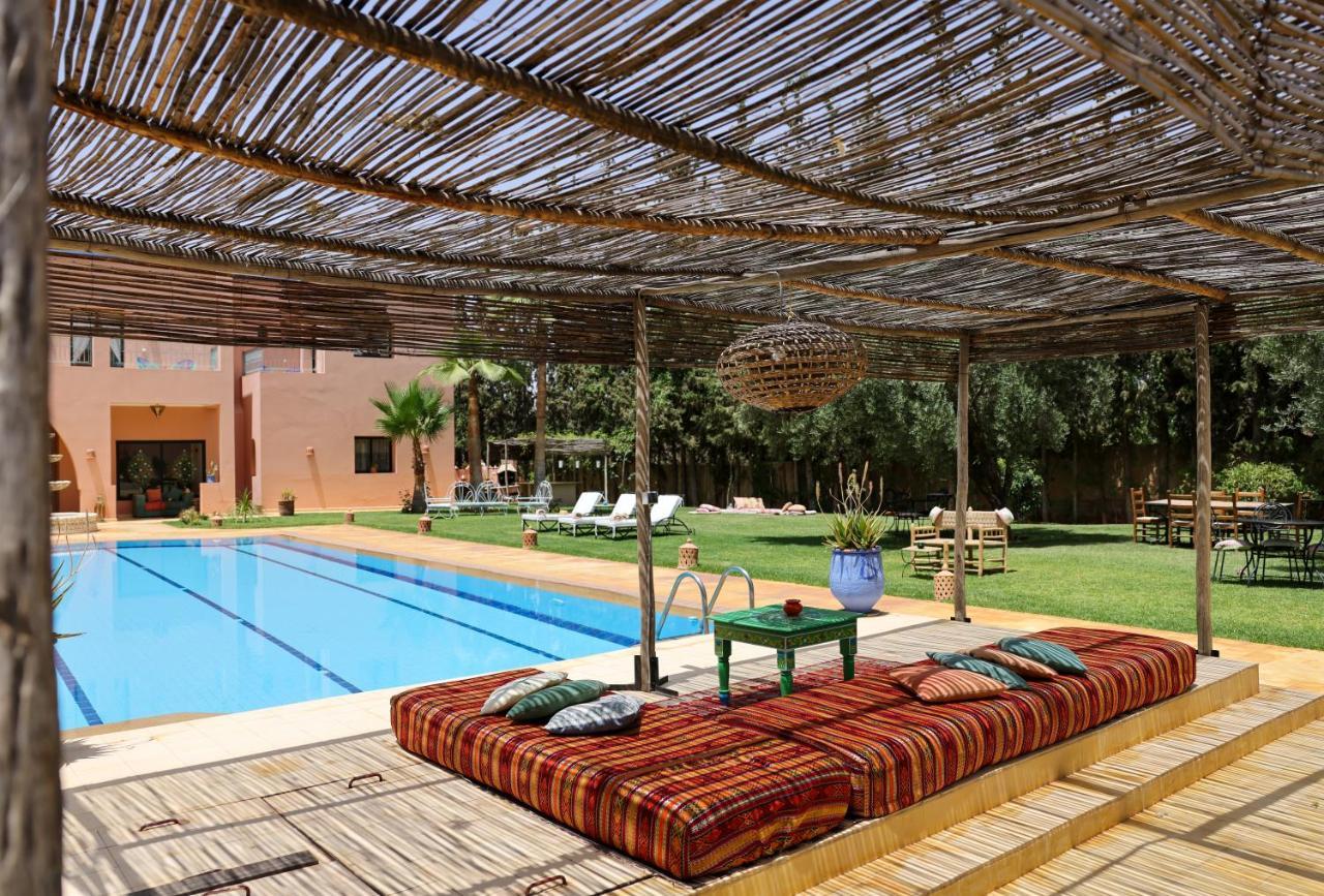Tiguemine Sarah Hotel Douar Akkara Buitenkant foto