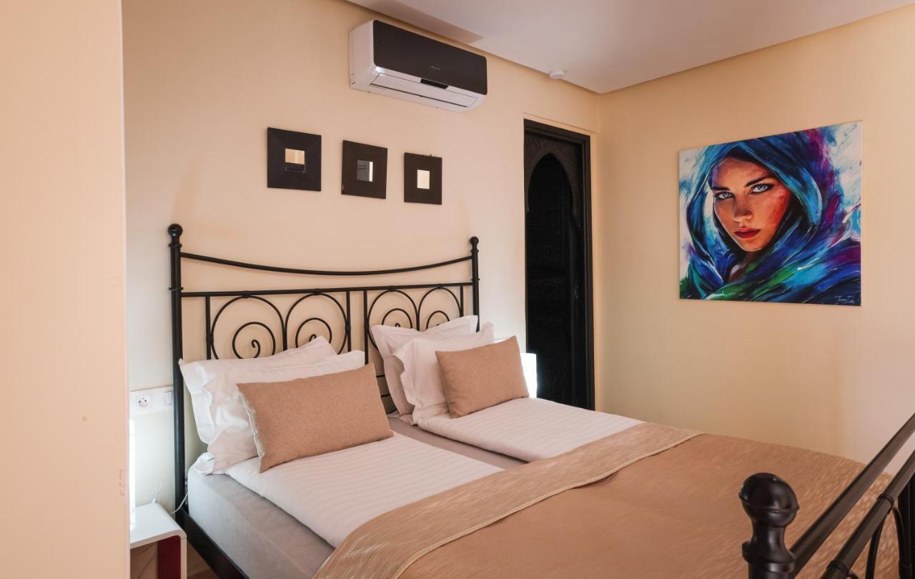 Tiguemine Sarah Hotel Douar Akkara Buitenkant foto