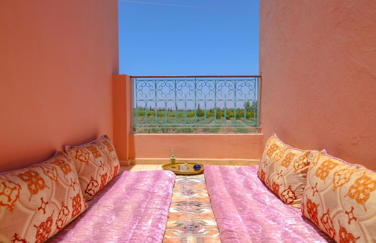 Tiguemine Sarah Hotel Douar Akkara Buitenkant foto