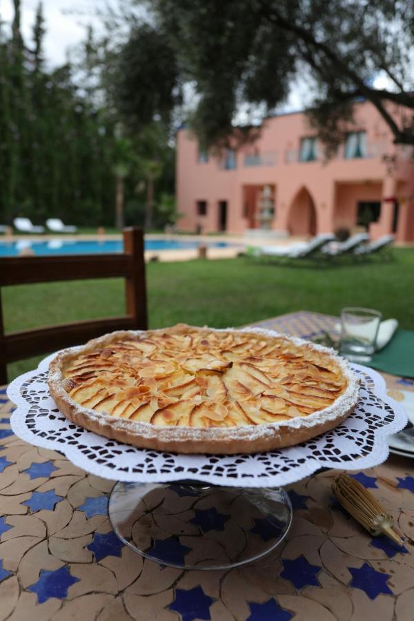 Tiguemine Sarah Hotel Douar Akkara Buitenkant foto